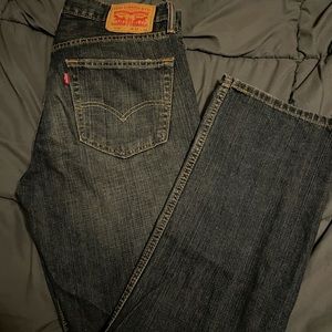 Men’s Levi blue jean pants